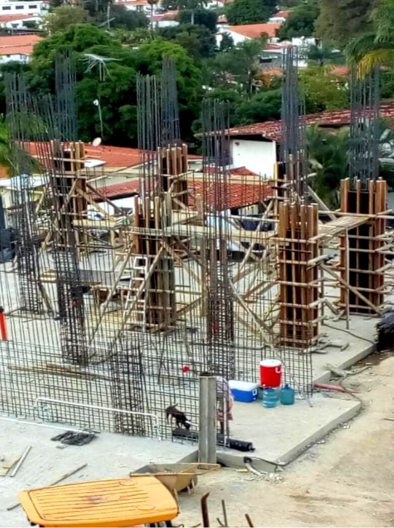 CONSTRUCCIÓN DE VIVIENDA UNIFAMILIAR