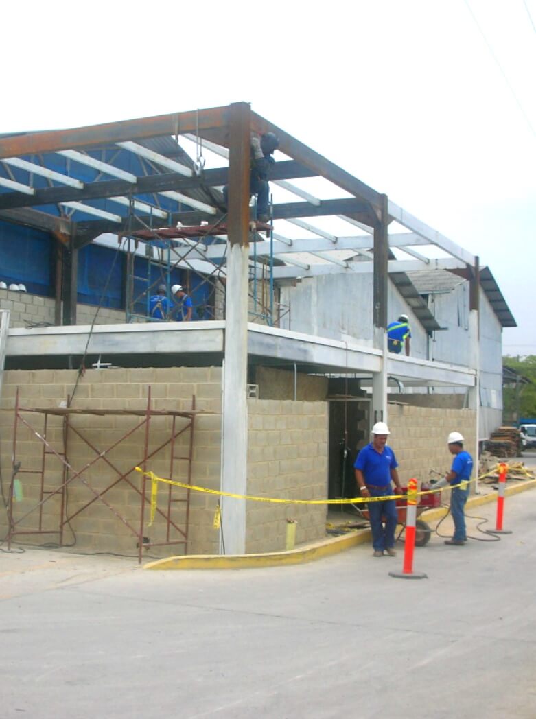PROYECTO BARUTA. CONSTRUCCIÓN DE EDIFICIO DE OFICINAS ADMINISTRATIVAS, BAÑOS Y VESTIDORES